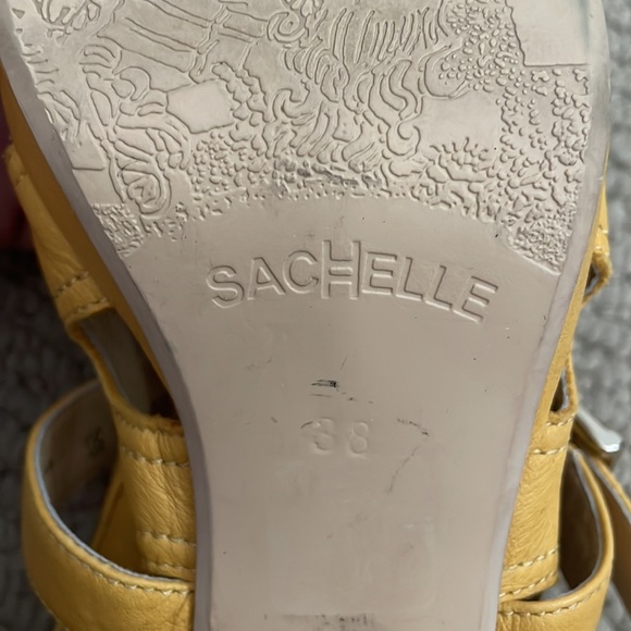 Sz 38 yellow platform heel - Picture 5 of 5